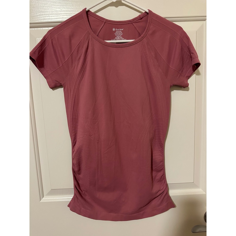 Gaiam Activewear Top Womens Small Pink Seamless Short Sleeve Yoga Workout Tee